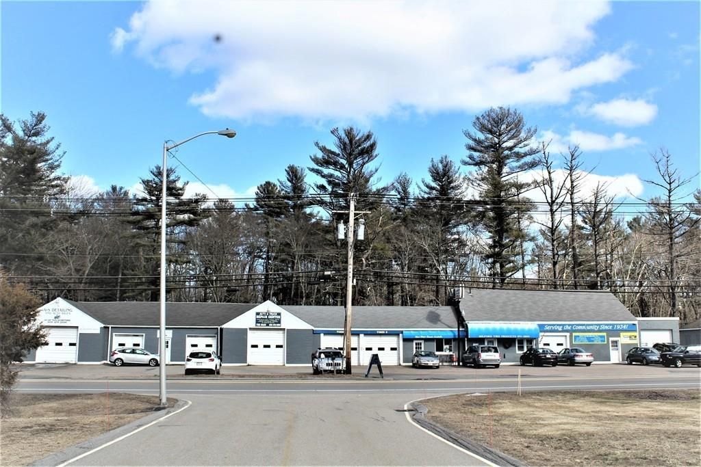 242 S Main St, Hopedale, MA 01747